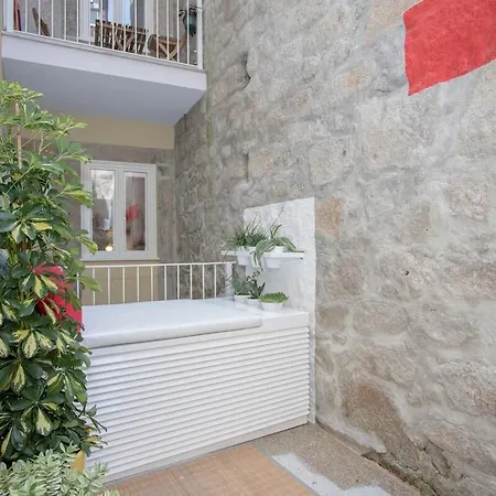 Liiiving In - Clerigos Terrace דירה