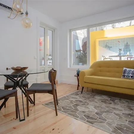 Liiiving In - Clerigos Terrace פורטו