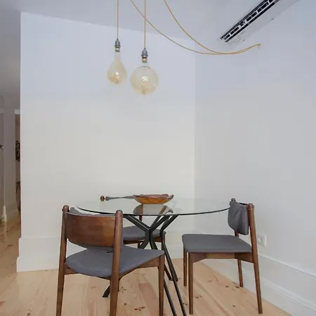 Liiiving In - Clerigos Terrace * פורטו