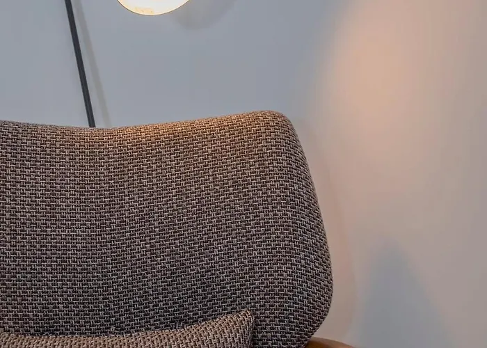 Liiiving In - Clerigos Terrace